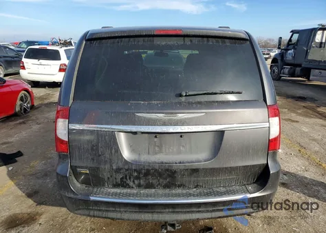 2016 Chrysler Town & Country Touring from USA, damaged, VIN 2C4RC1BG2GR187868